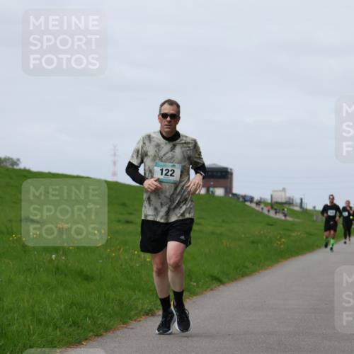 04.05.2025 - 8. Wedeler Halbmarathon Yannick Fuchs http://msf.ph/oto/7841496 04.05.2025 11:49:18 Laufen 122 meine-sportfotos.de