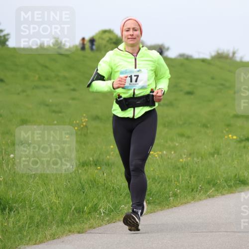04.05.2025 - 8. Wedeler Halbmarathon Lena Gebhardt http://msf.ph/oto/7841506 04.05.2025 11:56:22 Laufen 17 meine-sportfotos.de
