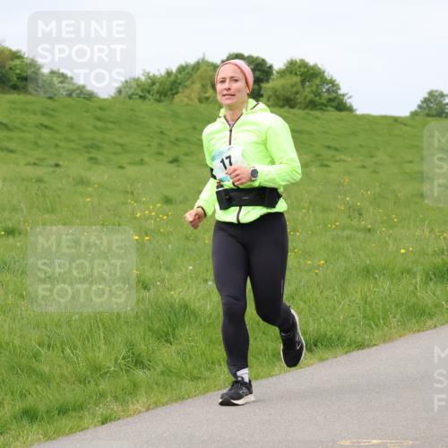 04.05.2025 - 8. Wedeler Halbmarathon Lena Gebhardt http://msf.ph/oto/7841516 04.05.2025 11:56:25 Laufen 17 meine-sportfotos.de