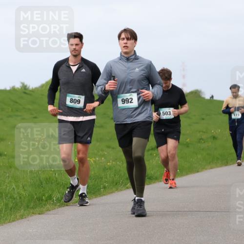 04.05.2025 - 8. Wedeler Halbmarathon Lena Gebhardt http://msf.ph/oto/7841532 04.05.2025 11:56:45 Laufen 809, 992, 503, 173 meine-sportfotos.de