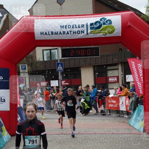 04.05.2025 - 8. Wedeler Halbmarathon Felixshl http://msf.ph/oto/7841546 04.05.2025 12:47:59 Ziel 707, 791, 898, 1078, 1136 meine-sportfotos.de