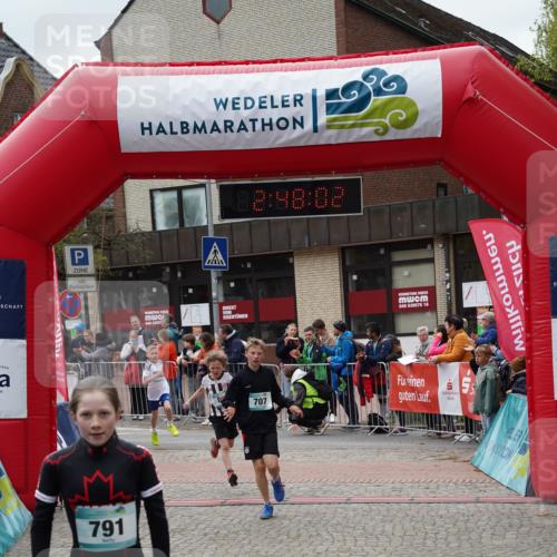 04.05.2025 - 8. Wedeler Halbmarathon Felixshl http://msf.ph/oto/7841553 04.05.2025 12:47:59 Ziel 707, 791, 898, 1078, 1136 meine-sportfotos.de