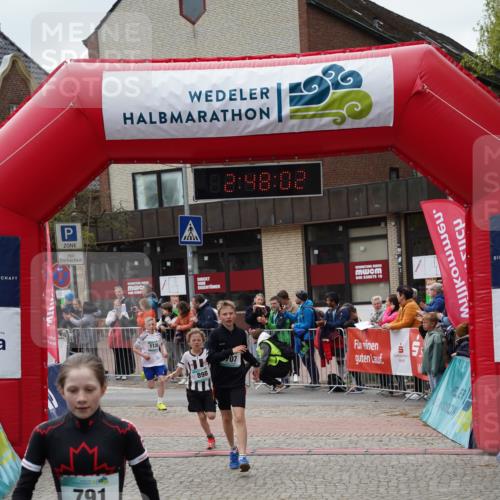 04.05.2025 - 8. Wedeler Halbmarathon Felixshl http://msf.ph/oto/7841561 04.05.2025 12:47:59 Ziel 707, 791, 898, 1078, 1136 meine-sportfotos.de