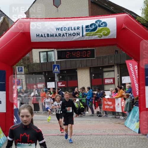 04.05.2025 - 8. Wedeler Halbmarathon Felixshl http://msf.ph/oto/7841568 04.05.2025 12:48:00 Ziel 707, 791, 898, 1078, 1136 meine-sportfotos.de