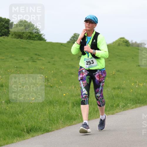 04.05.2025 - 8. Wedeler Halbmarathon Lena Gebhardt http://msf.ph/oto/7841574 04.05.2025 11:57:16 Laufen 60, 253, 269, 93 meine-sportfotos.de