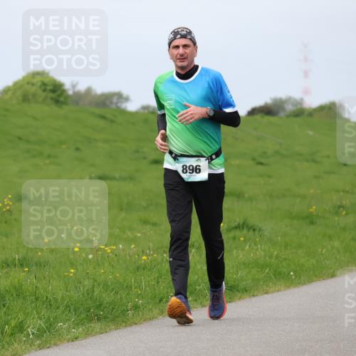 04.05.2025 - 8. Wedeler Halbmarathon Lena Gebhardt http://msf.ph/oto/7841618 04.05.2025 11:57:36 Laufen 896 meine-sportfotos.de