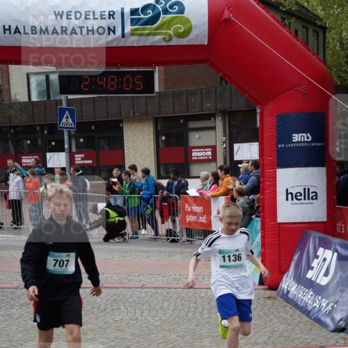 04.05.2025 - 8. Wedeler Halbmarathon Felixshl http://msf.ph/oto/7841634 04.05.2025 12:48:03 Ziel 707, 791, 898, 906, 941, 1078, 1136 meine-sportfotos.de