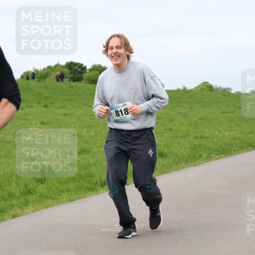 04.05.2025 - 8. Wedeler Halbmarathon Lena Gebhardt http://msf.ph/oto/7841711 04.05.2025 11:58:12 Laufen 1, 818, 327 meine-sportfotos.de