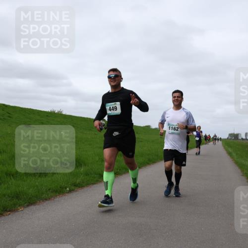 04.05.2025 - 8. Wedeler Halbmarathon Yannick Fuchs http://msf.ph/oto/7841720 04.05.2025 11:49:40 Laufen 449, 1162 meine-sportfotos.de
