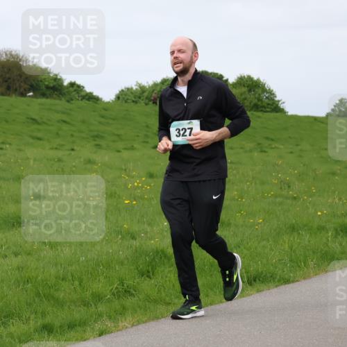 04.05.2025 - 8. Wedeler Halbmarathon Lena Gebhardt http://msf.ph/oto/7841726 04.05.2025 11:58:18 Laufen 327 meine-sportfotos.de