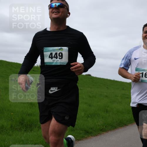 04.05.2025 - 8. Wedeler Halbmarathon Yannick Fuchs http://msf.ph/oto/7841737 04.05.2025 11:49:41 Laufen 56, 449, 162 meine-sportfotos.de