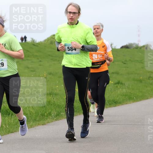 04.05.2025 - 8. Wedeler Halbmarathon Lena Gebhardt http://msf.ph/oto/7841746 04.05.2025 11:59:16 Laufen 829, 584 meine-sportfotos.de
