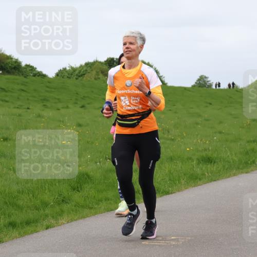 04.05.2025 - 8. Wedeler Halbmarathon Lena Gebhardt http://msf.ph/oto/7841755 04.05.2025 11:59:19 Laufen  meine-sportfotos.de