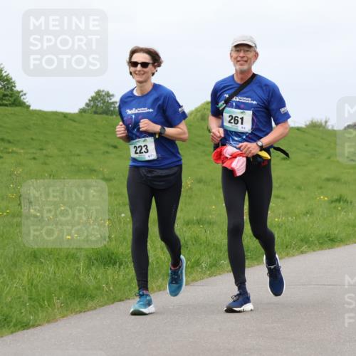 04.05.2025 - 8. Wedeler Halbmarathon Lena Gebhardt http://msf.ph/oto/7841833 04.05.2025 11:59:44 Laufen 223, 261 meine-sportfotos.de