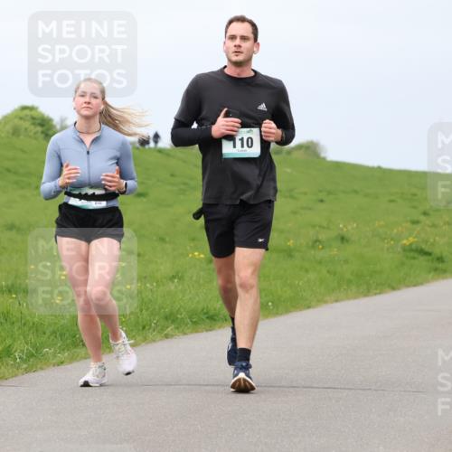 04.05.2025 - 8. Wedeler Halbmarathon Lena Gebhardt http://msf.ph/oto/7841929 04.05.2025 12:01:02 Laufen 110 meine-sportfotos.de