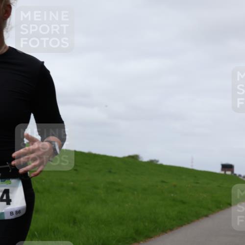 04.05.2025 - 8. Wedeler Halbmarathon Yannick Fuchs http://msf.ph/oto/7841962 04.05.2025 11:49:59 Laufen 81, 734, 86 meine-sportfotos.de