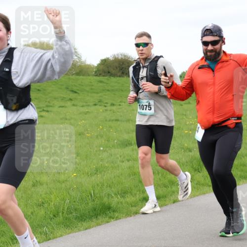 04.05.2025 - 8. Wedeler Halbmarathon Lena Gebhardt http://msf.ph/oto/7842056 04.05.2025 12:02:32 Laufen 435, 1075 meine-sportfotos.de