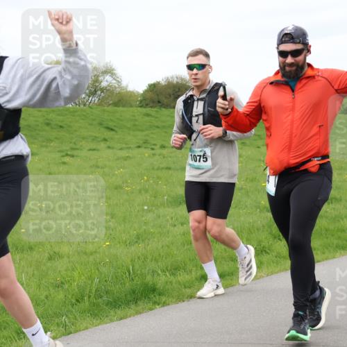 04.05.2025 - 8. Wedeler Halbmarathon Lena Gebhardt http://msf.ph/oto/7842058 04.05.2025 12:02:32 Laufen 435, 1075 meine-sportfotos.de