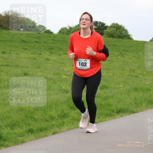 04.05.2025 - 8. Wedeler Halbmarathon Lena Gebhardt http://msf.ph/oto/7842096 04.05.2025 12:03:29 Laufen 102 meine-sportfotos.de