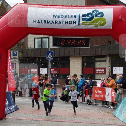 04.05.2025 - 8. Wedeler Halbmarathon Felixshl http://msf.ph/oto/7842111 04.05.2025 12:48:24 Ziel 162, 257, 614, 900, 990, 1064, 1178 meine-sportfotos.de