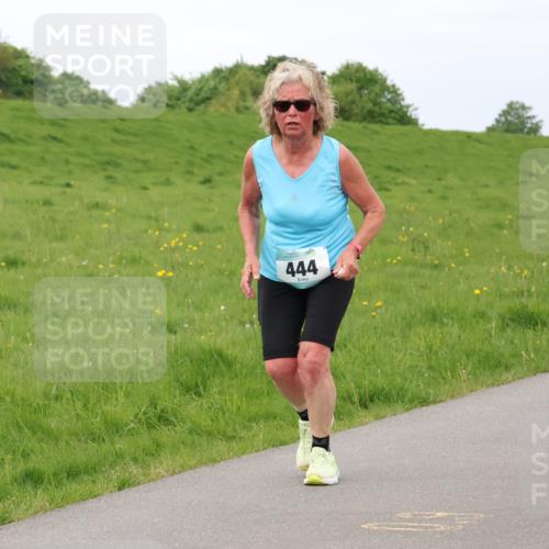 04.05.2025 - 8. Wedeler Halbmarathon Lena Gebhardt http://msf.ph/oto/7842123 04.05.2025 12:03:55 Laufen 444 meine-sportfotos.de