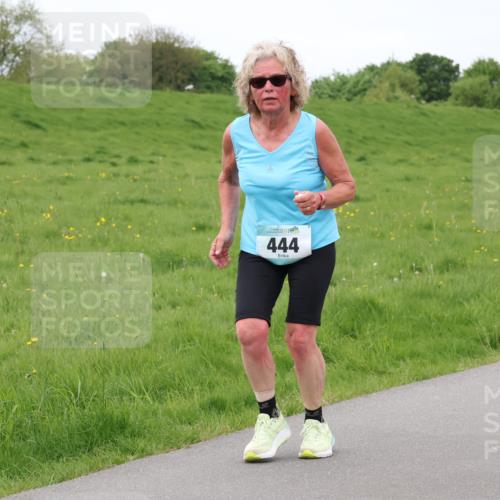 04.05.2025 - 8. Wedeler Halbmarathon Lena Gebhardt http://msf.ph/oto/7842127 04.05.2025 12:03:56 Laufen 444 meine-sportfotos.de