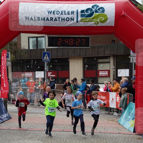 04.05.2025 - 8. Wedeler Halbmarathon Felixshl http://msf.ph/oto/7842158 04.05.2025 12:48:25 Ziel 162, 257, 614, 900, 990, 1064, 1079, 1178 meine-sportfotos.de