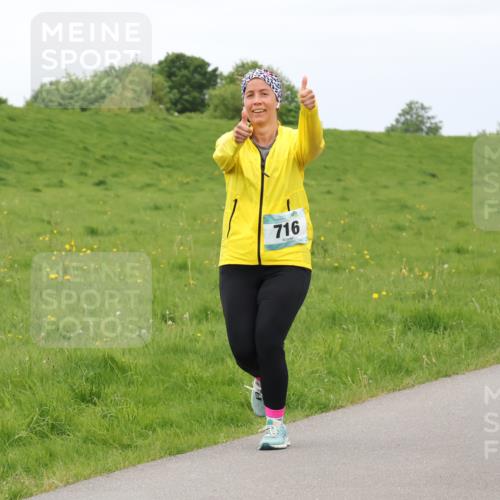 04.05.2025 - 8. Wedeler Halbmarathon Lena Gebhardt http://msf.ph/oto/7842180 04.05.2025 12:04:47 Laufen 716 meine-sportfotos.de