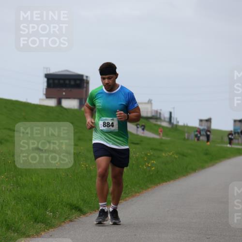 04.05.2025 - 8. Wedeler Halbmarathon Yannick Fuchs http://msf.ph/oto/7842184 04.05.2025 11:50:13 Laufen 884 meine-sportfotos.de