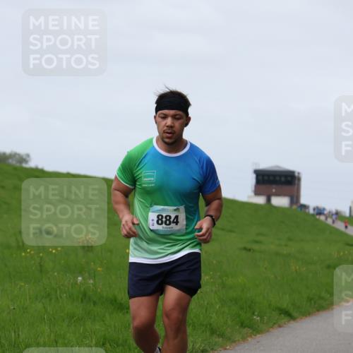 04.05.2025 - 8. Wedeler Halbmarathon Yannick Fuchs http://msf.ph/oto/7842203 04.05.2025 11:50:17 Laufen 884 meine-sportfotos.de