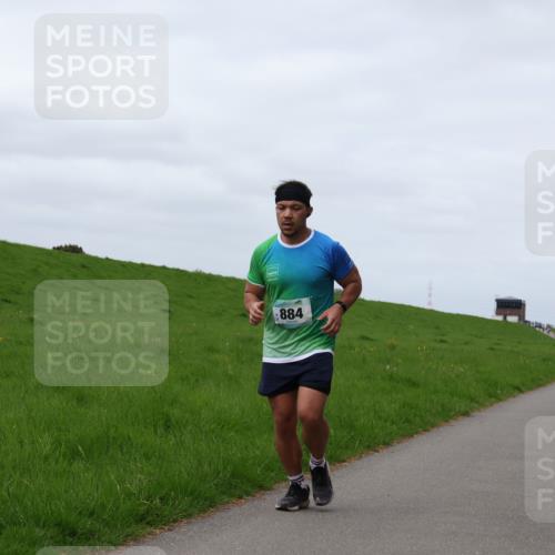 04.05.2025 - 8. Wedeler Halbmarathon Yannick Fuchs http://msf.ph/oto/7842231 04.05.2025 11:50:19 Laufen 884 meine-sportfotos.de
