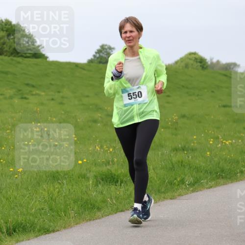 04.05.2025 - 8. Wedeler Halbmarathon Lena Gebhardt http://msf.ph/oto/7842251 04.05.2025 12:06:05 Laufen 550 meine-sportfotos.de