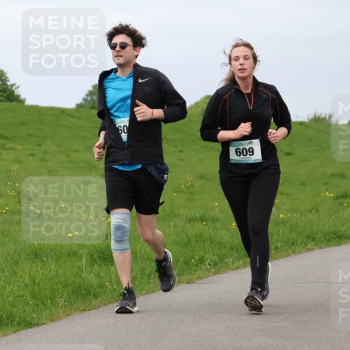 04.05.2025 - 8. Wedeler Halbmarathon Lena Gebhardt http://msf.ph/oto/7842263 04.05.2025 12:07:03 Laufen 60, 609 meine-sportfotos.de