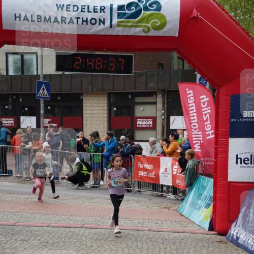 04.05.2025 - 8. Wedeler Halbmarathon Felixshl http://msf.ph/oto/7842293 04.05.2025 12:48:35 Ziel 32, 621, 1185 meine-sportfotos.de