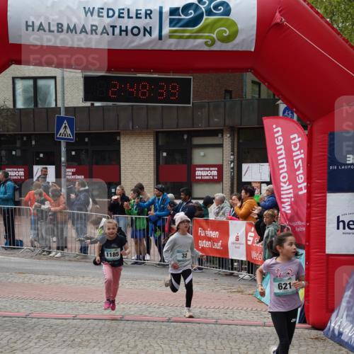04.05.2025 - 8. Wedeler Halbmarathon Felixshl http://msf.ph/oto/7842305 04.05.2025 12:48:36 Ziel 32, 621, 1140, 1185 meine-sportfotos.de