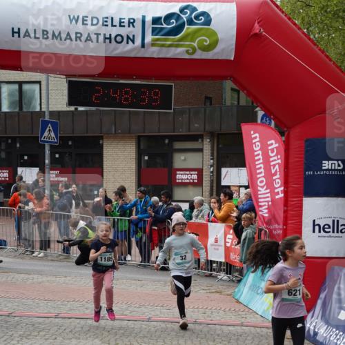 04.05.2025 - 8. Wedeler Halbmarathon Felixshl http://msf.ph/oto/7842314 04.05.2025 12:48:37 Ziel 32, 621, 1140, 1182, 1185 meine-sportfotos.de