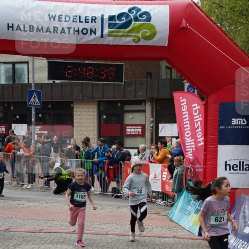 04.05.2025 - 8. Wedeler Halbmarathon Felixshl http://msf.ph/oto/7842318 04.05.2025 12:48:37 Ziel 32, 621, 1140, 1182, 1185 meine-sportfotos.de