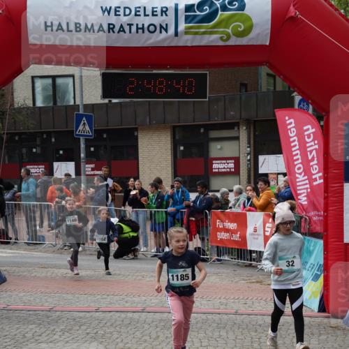 04.05.2025 - 8. Wedeler Halbmarathon Felixshl http://msf.ph/oto/7842331 04.05.2025 12:48:38 Ziel 32, 621, 1140, 1182, 1185 meine-sportfotos.de