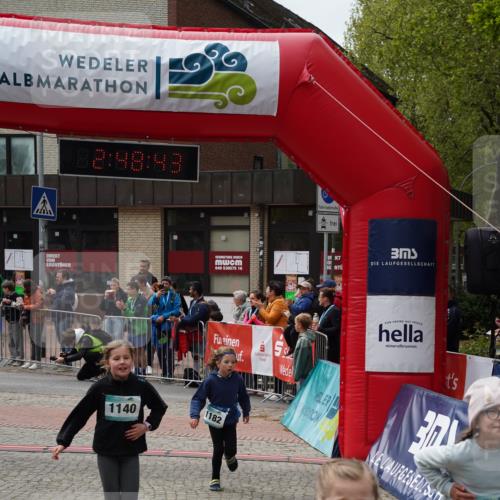 04.05.2025 - 8. Wedeler Halbmarathon Felixshl http://msf.ph/oto/7842355 04.05.2025 12:48:40 Ziel 32, 621, 1140, 1182, 1185 meine-sportfotos.de