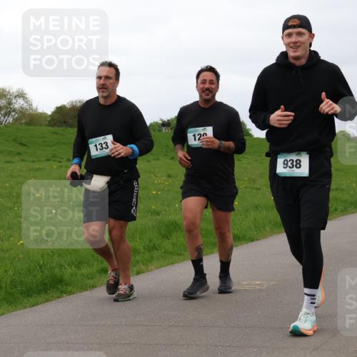 04.05.2025 - 8. Wedeler Halbmarathon Lena Gebhardt http://msf.ph/oto/7842410 04.05.2025 12:12:07 Laufen 133, 12, 938 meine-sportfotos.de
