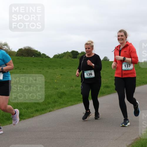 04.05.2025 - 8. Wedeler Halbmarathon Lena Gebhardt http://msf.ph/oto/7842419 04.05.2025 12:13:27 Laufen 385, 136, 137 meine-sportfotos.de