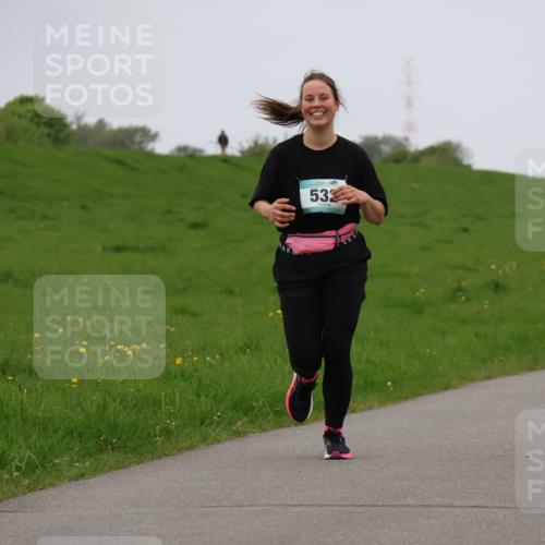 04.05.2025 - 8. Wedeler Halbmarathon Lena Gebhardt http://msf.ph/oto/7842436 04.05.2025 12:14:19 Laufen 532 meine-sportfotos.de