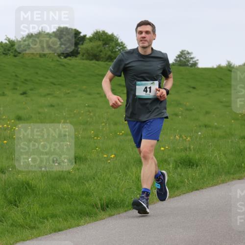 04.05.2025 - 8. Wedeler Halbmarathon Lena Gebhardt http://msf.ph/oto/7842445 04.05.2025 12:15:19 Laufen 41 meine-sportfotos.de