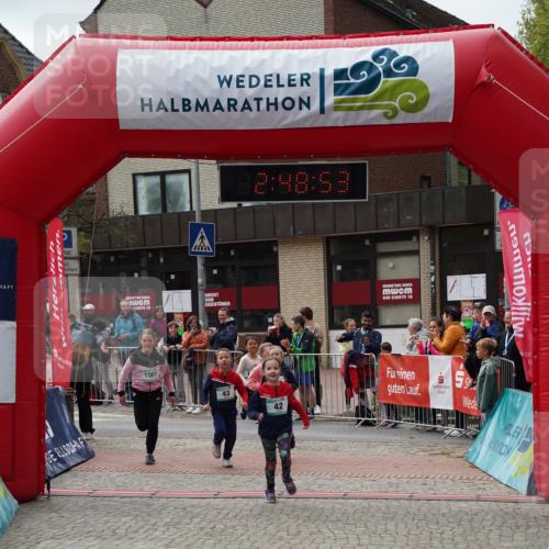 04.05.2025 - 8. Wedeler Halbmarathon Felixshl http://msf.ph/oto/7842455 04.05.2025 12:48:50 Ziel 42, 43, 857, 905, 1061, 1069, 1107, 1172, 1190 meine-sportfotos.de