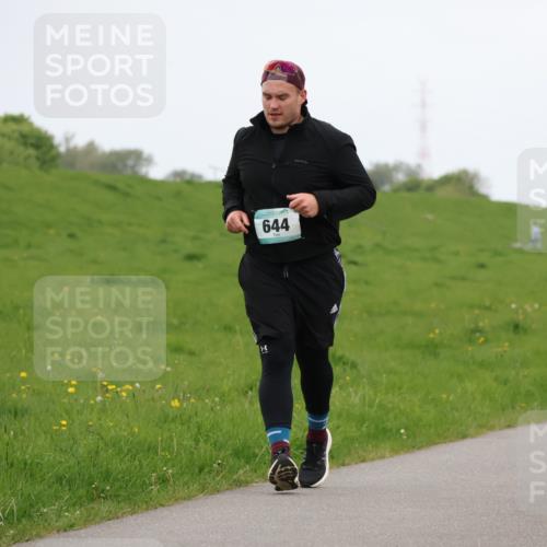 04.05.2025 - 8. Wedeler Halbmarathon Lena Gebhardt http://msf.ph/oto/7842461 04.05.2025 12:17:15 Laufen 644 meine-sportfotos.de