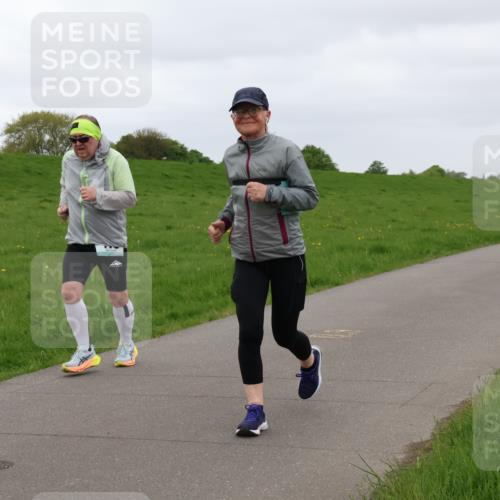 04.05.2025 - 8. Wedeler Halbmarathon Lena Gebhardt http://msf.ph/oto/7842475 04.05.2025 12:17:33 Laufen  meine-sportfotos.de