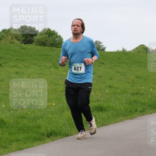 04.05.2025 - 8. Wedeler Halbmarathon Lena Gebhardt http://msf.ph/oto/7842483 04.05.2025 12:17:51 Laufen 627 meine-sportfotos.de
