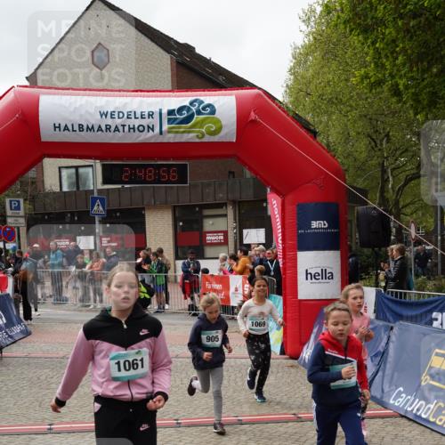 04.05.2025 - 8. Wedeler Halbmarathon Felixshl http://msf.ph/oto/7842514 04.05.2025 12:48:54 Ziel 42, 43, 857, 905, 956, 1061, 1069, 1107 meine-sportfotos.de