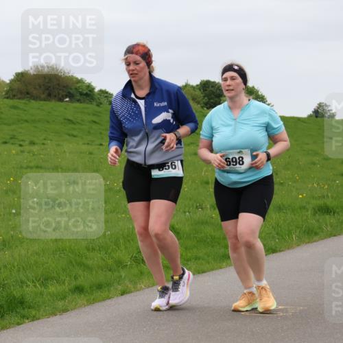 04.05.2025 - 8. Wedeler Halbmarathon Lena Gebhardt http://msf.ph/oto/7842519 04.05.2025 12:19:48 Laufen 56, 698 meine-sportfotos.de