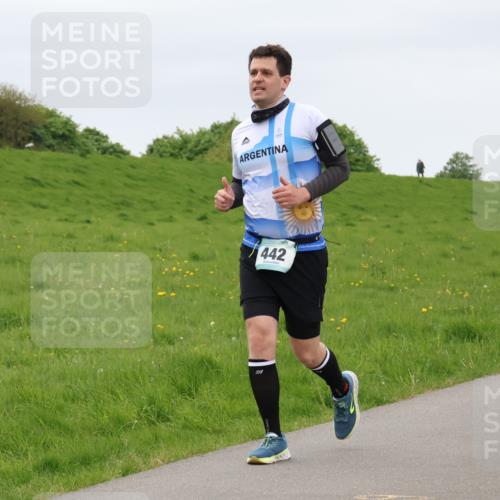 04.05.2025 - 8. Wedeler Halbmarathon Lena Gebhardt http://msf.ph/oto/7842523 04.05.2025 12:19:55 Laufen 442 meine-sportfotos.de